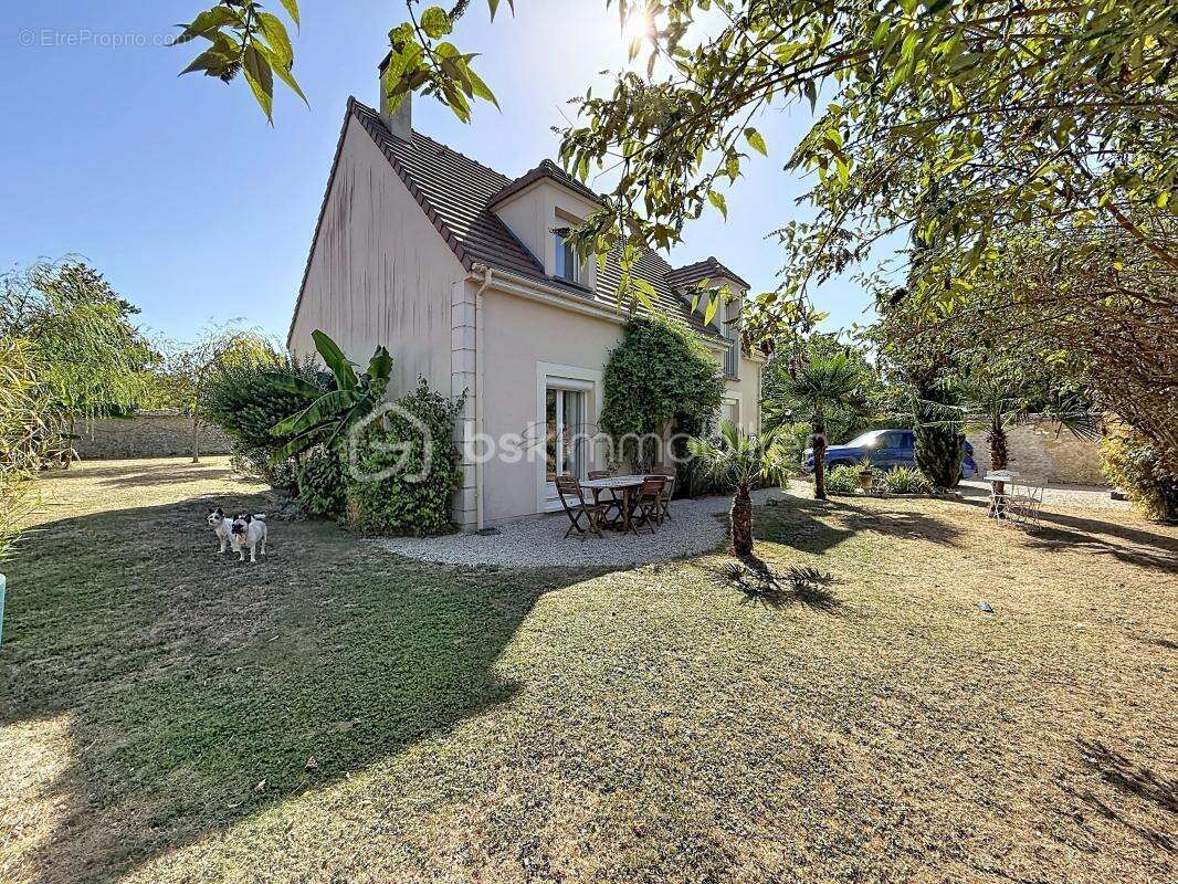 Maison familiale 118 m²  - 4 chambres - Terrain 1000 m² - Sans vis à vis - photo 3