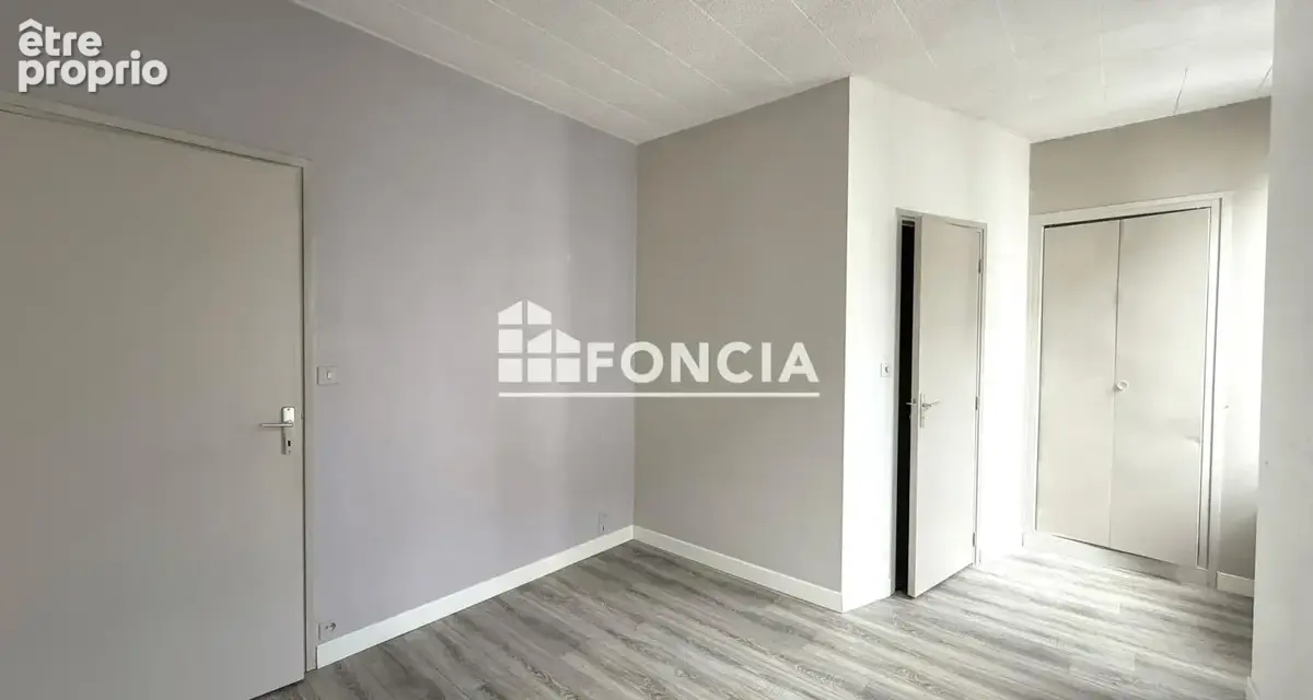 Appartement t2 + cave - centre ville de vannes - photo 6