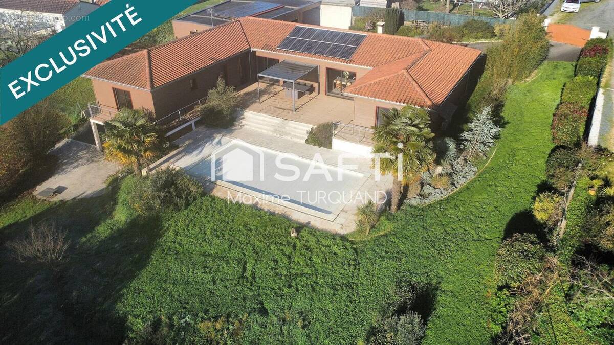 Photo 1 - Maison à FONTENAY-LE-COMTE