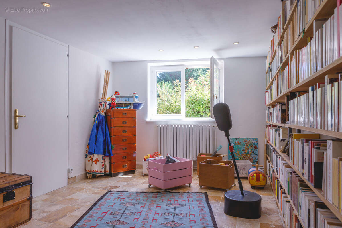 Maison à MOGNENEINS