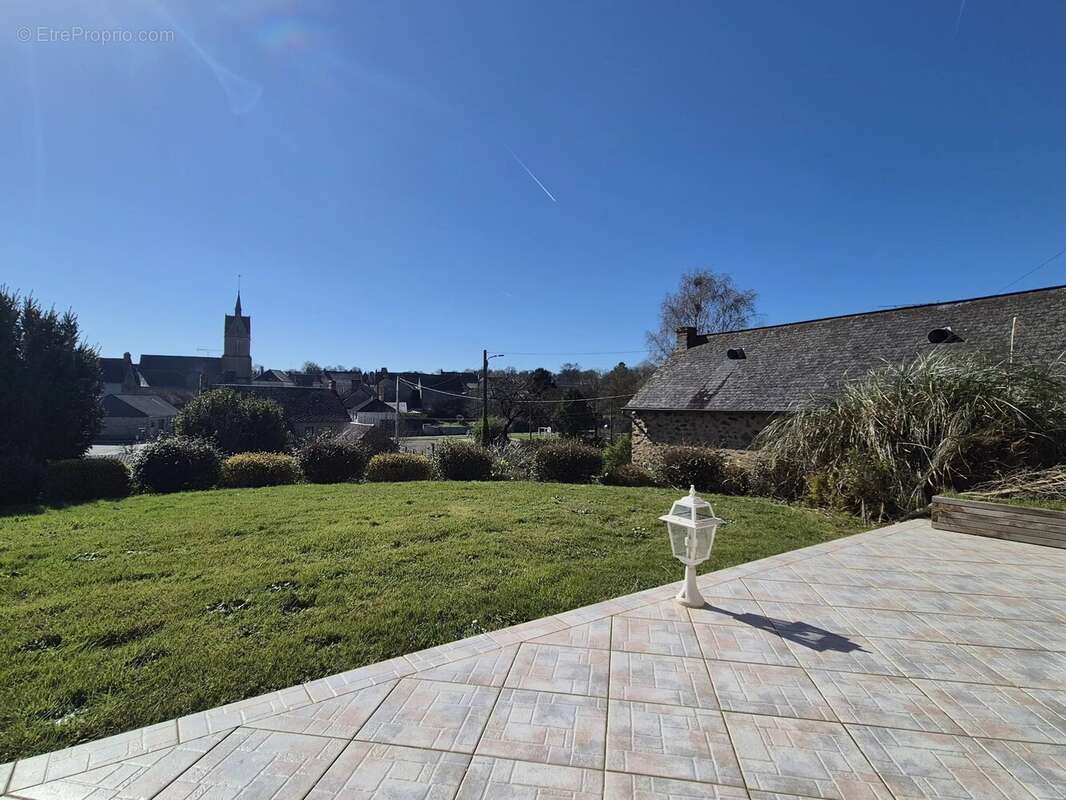 Maison à SAINT-PIERRE-SUR-ORTHE