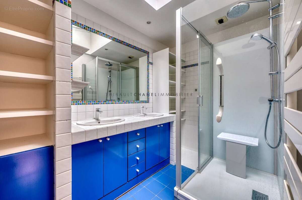 Appartement à PARIS-7E