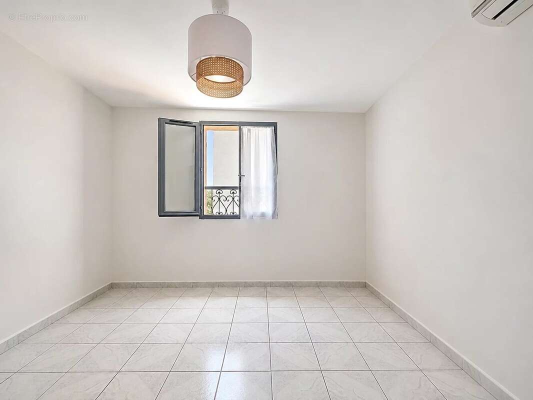 Maison à MARSEILLE-4E
