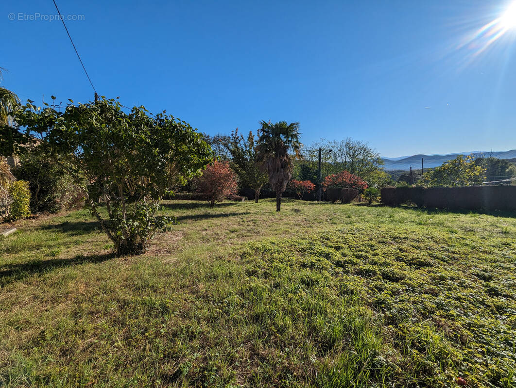 Terrain à MARTRES-TOLOSANE