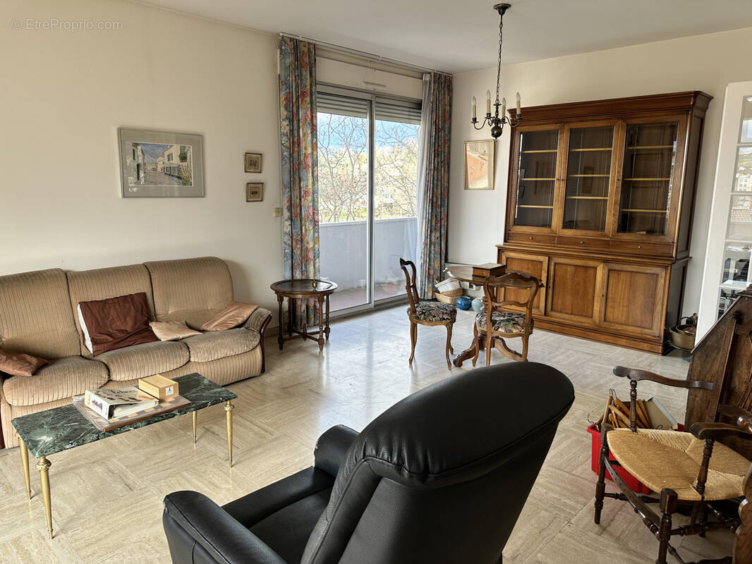 Appartement à SAINT-ETIENNE