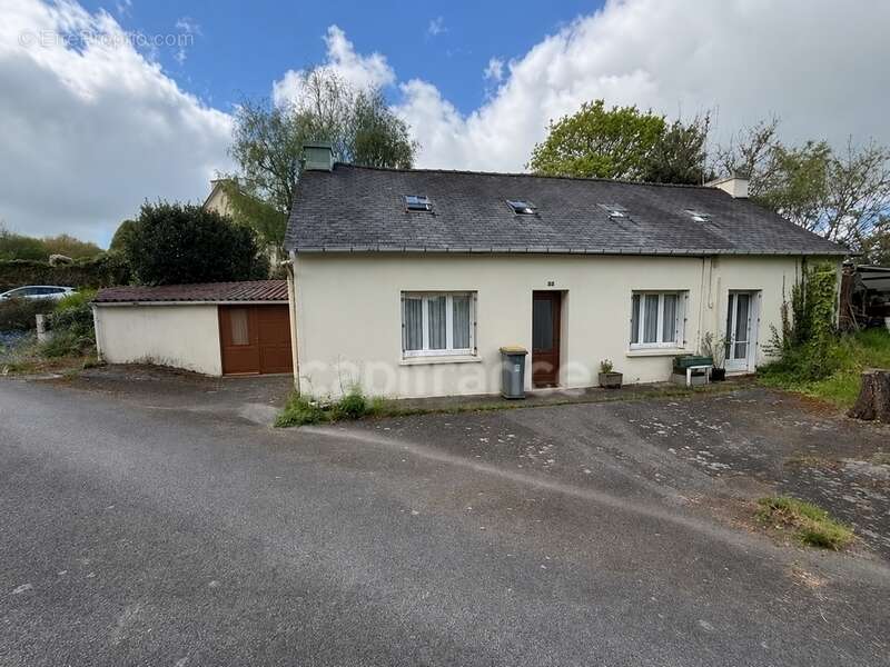 Maison à LANDELEAU