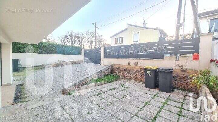 Photo 2 - Maison à SAINT-DENIS