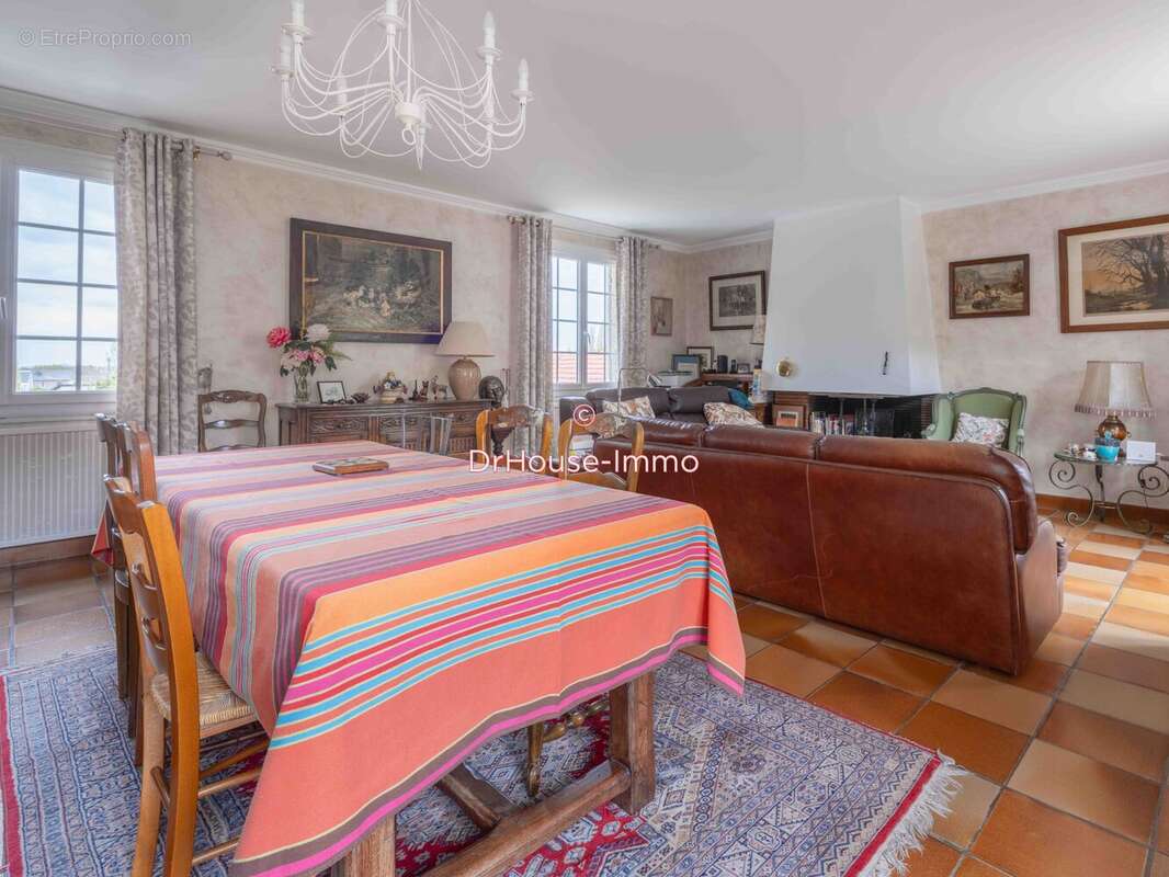 Maison à MONTIGNY-LES-CORMEILLES