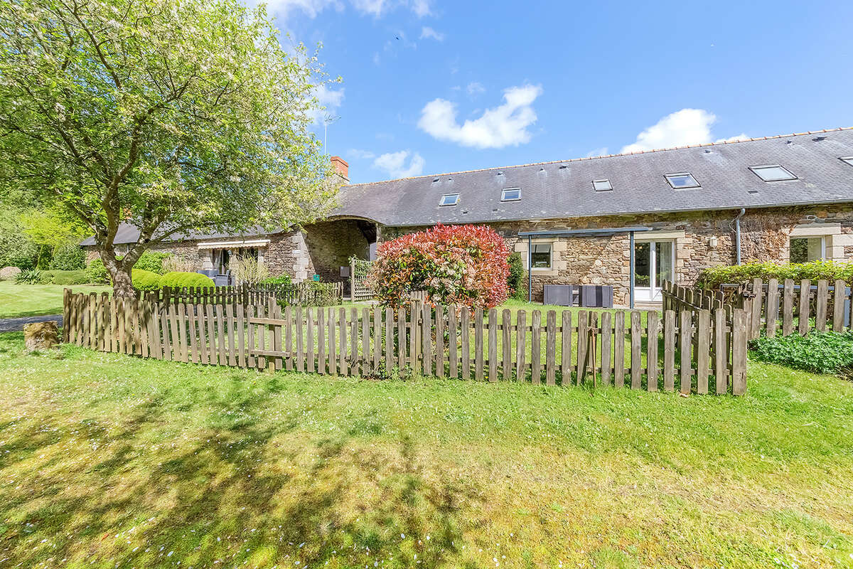 Maison à CLEGUEREC