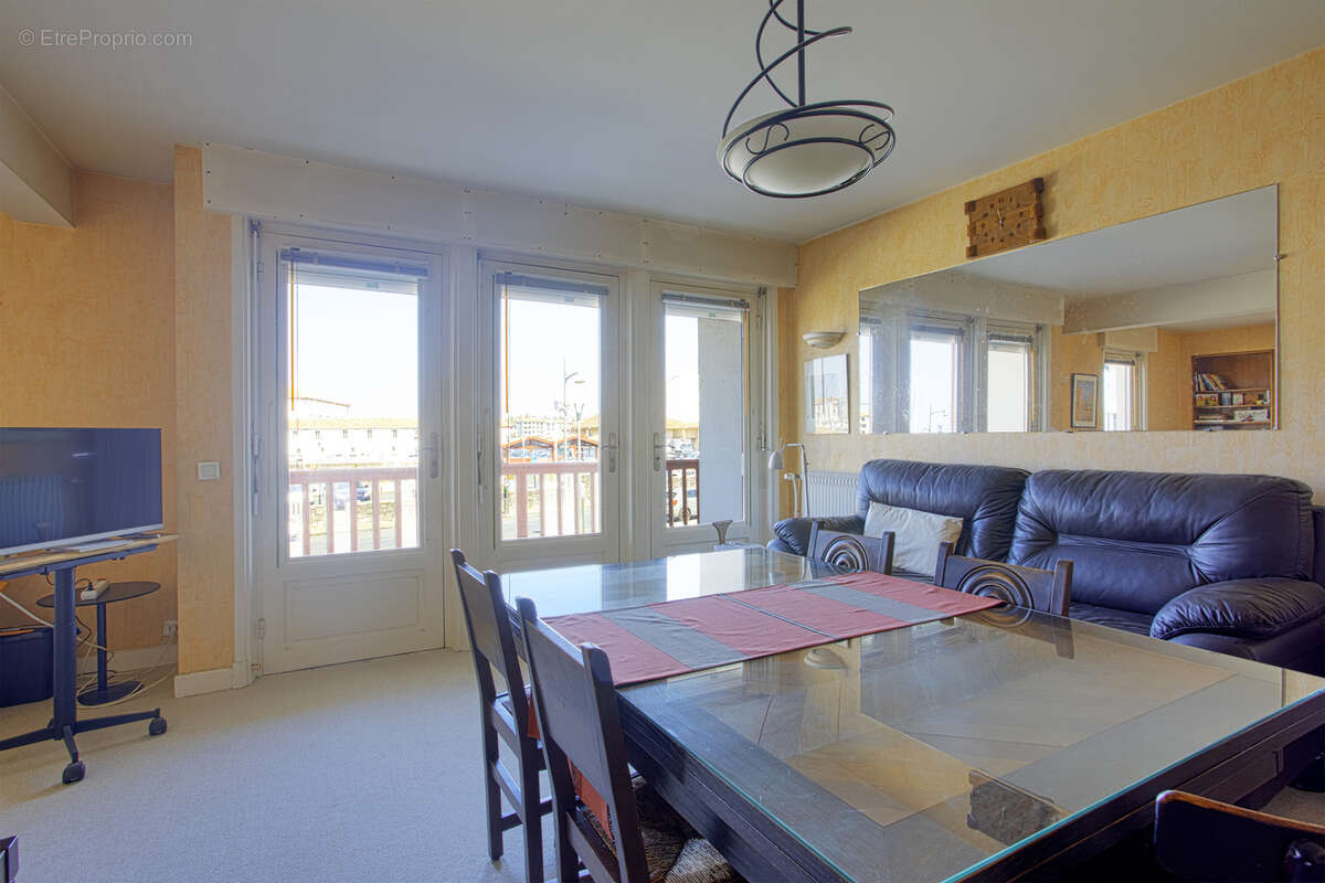 Appartement à CIBOURE