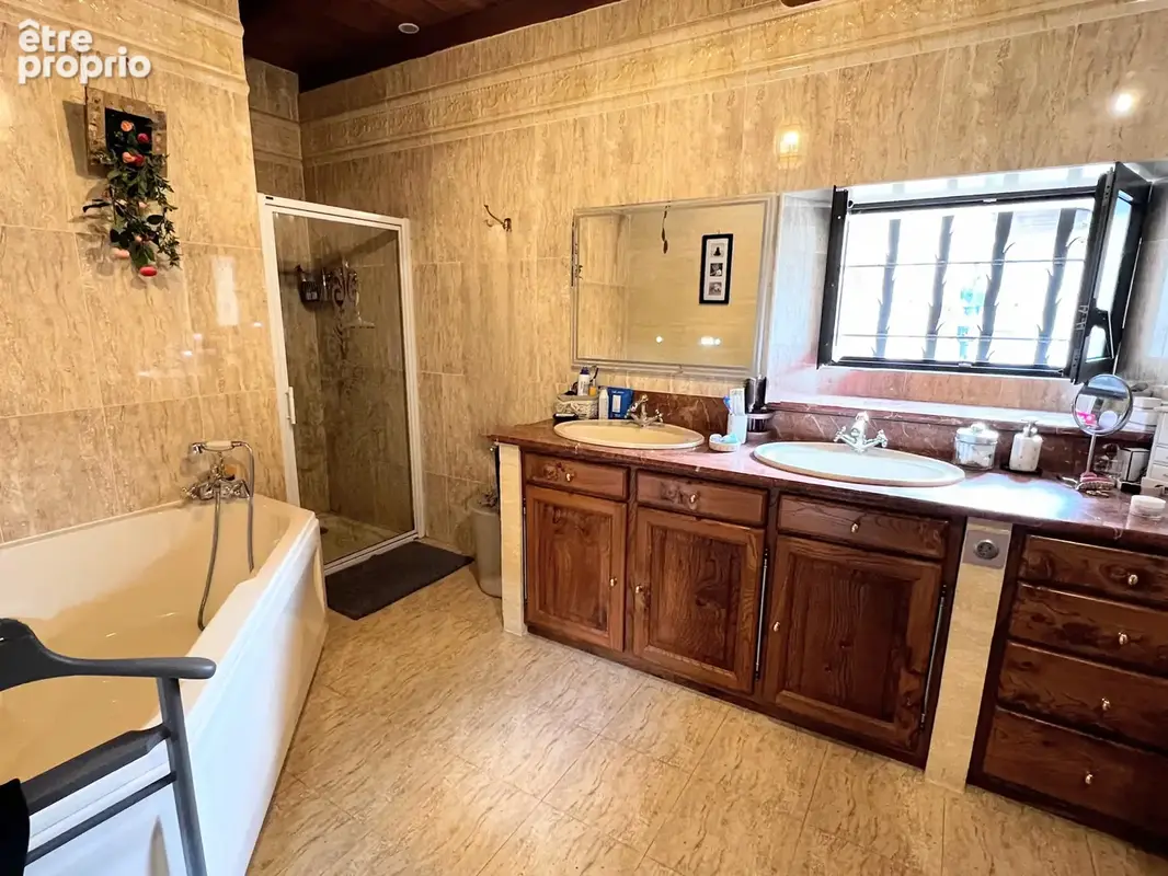 Maison en pierre pleine de caractère - photo 12