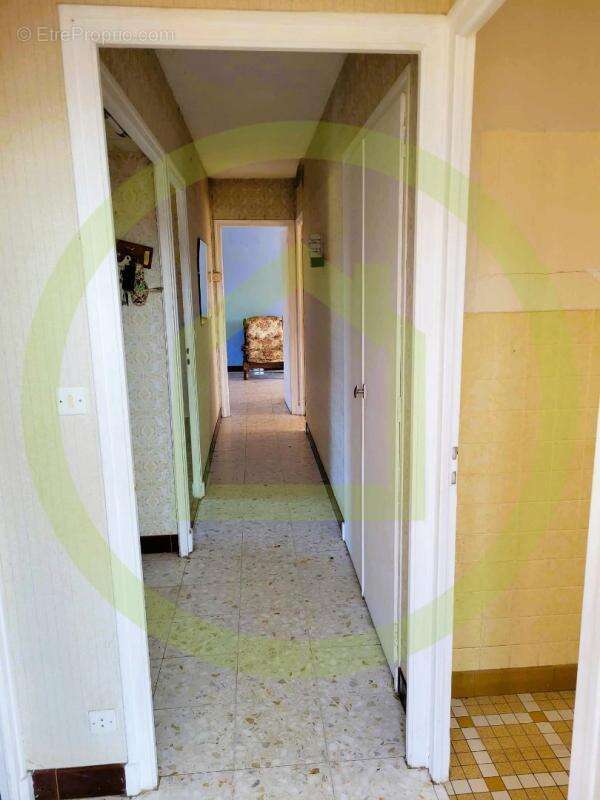 Maison à SAINT-BONNET-SUR-GIRONDE