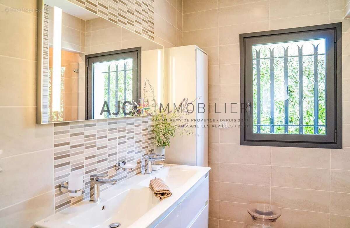 Saint-rémy-de-provence – propriété rénovée en 2019 – piscine 15 x 5 m – possibilité d'extension - photo 18