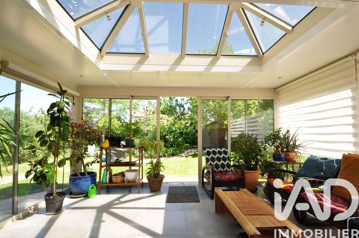 Photo 2 - Maison à MONTEVRAIN