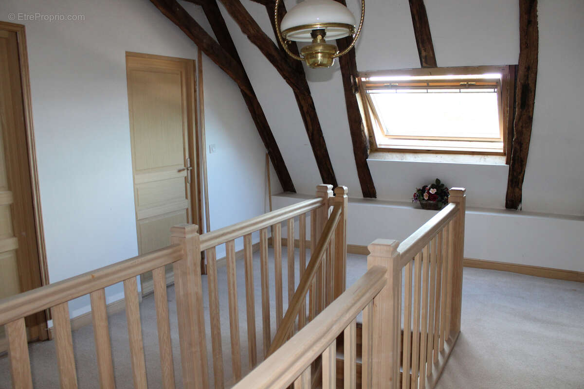 Maison à SAINT-MARTIN-CANTALES