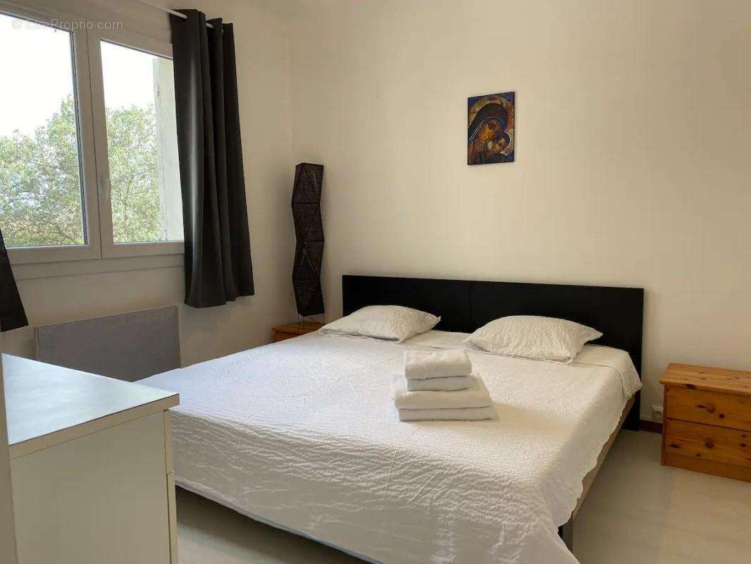 Villa familiale avec piscine, terrasses et grand jardin paysagé - photo 8
