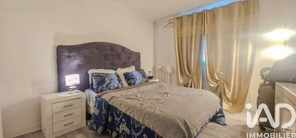 Photo 9 - Appartement à LA COURNEUVE