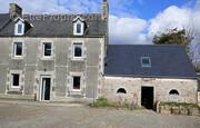 Maison à PLOUGRAS