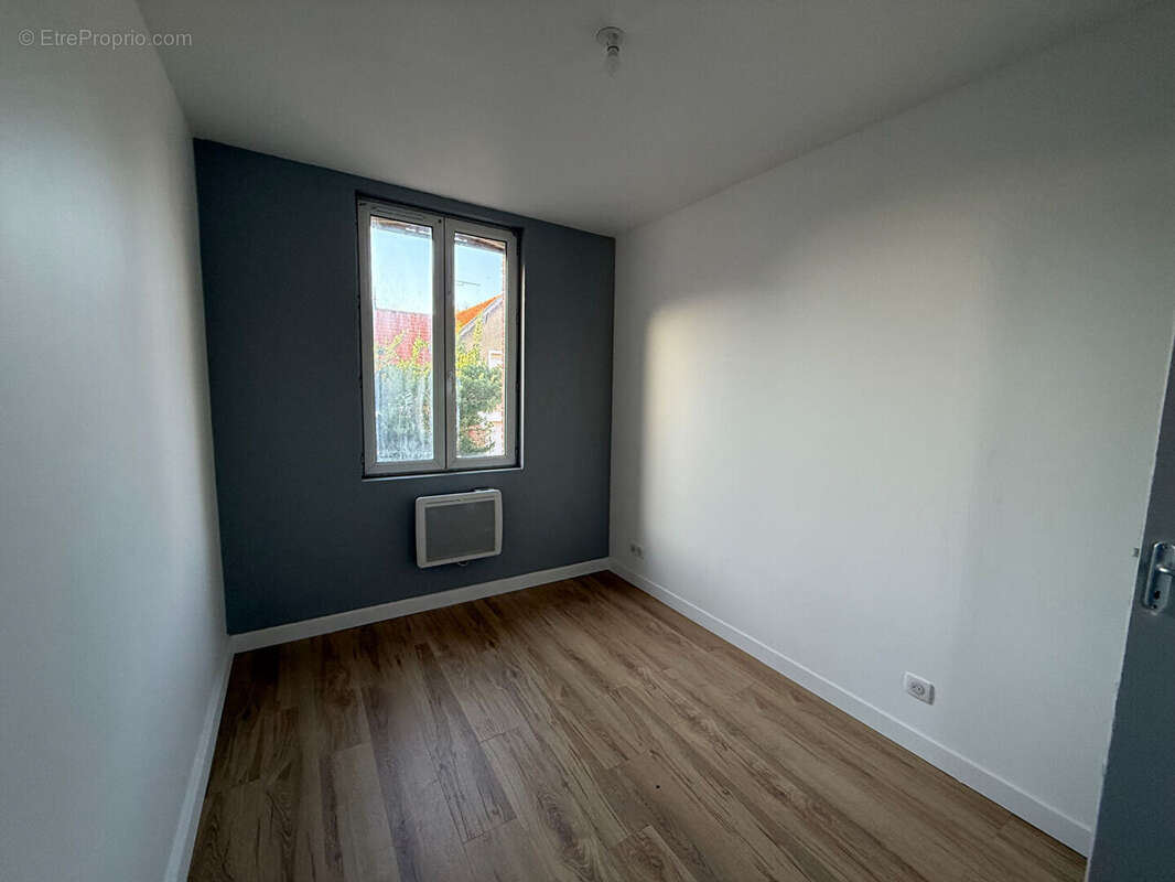 Appartement à LA FERE