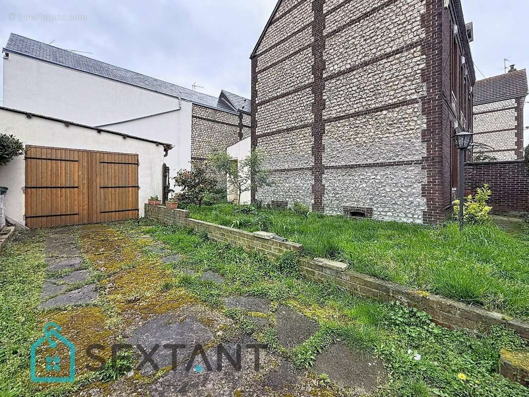 Maison à LE PETIT-QUEVILLY