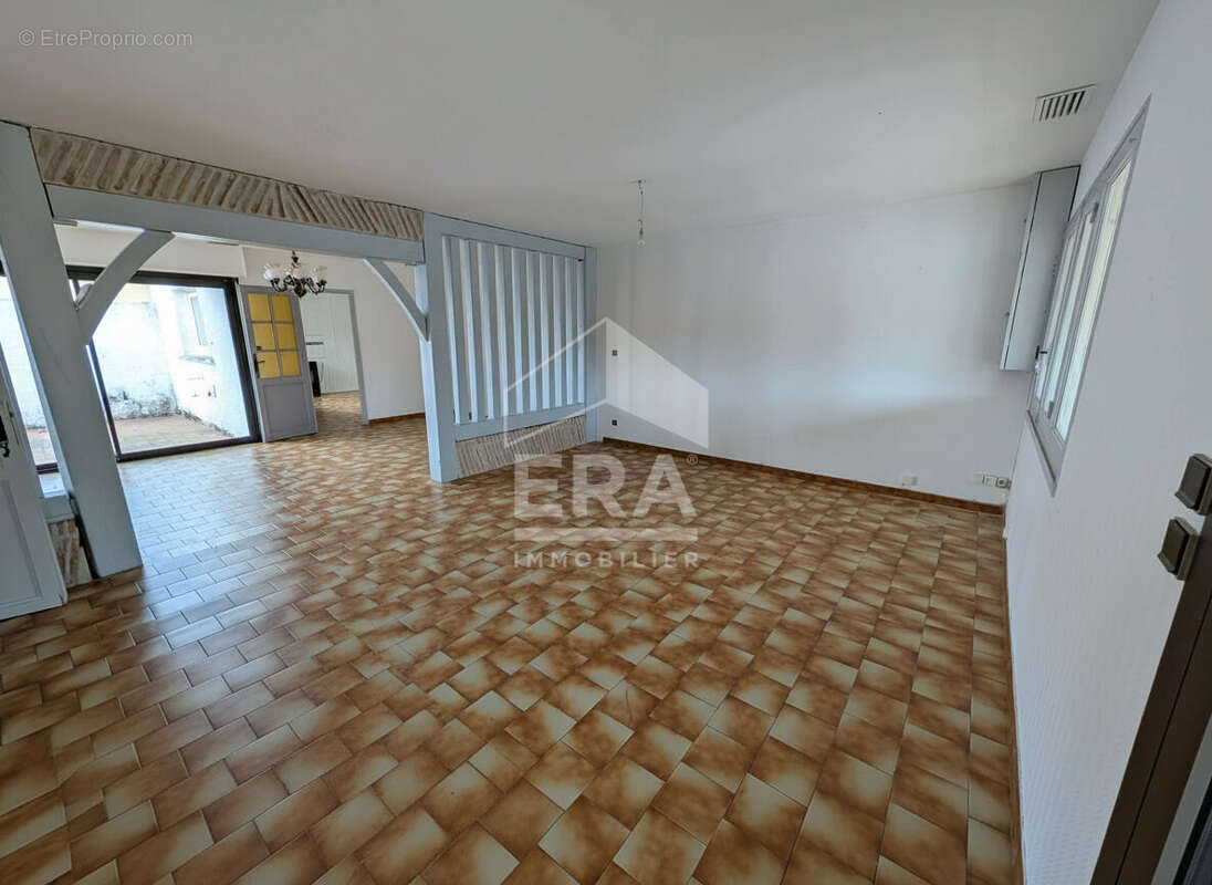 Maison à MONTPON-MENESTEROL