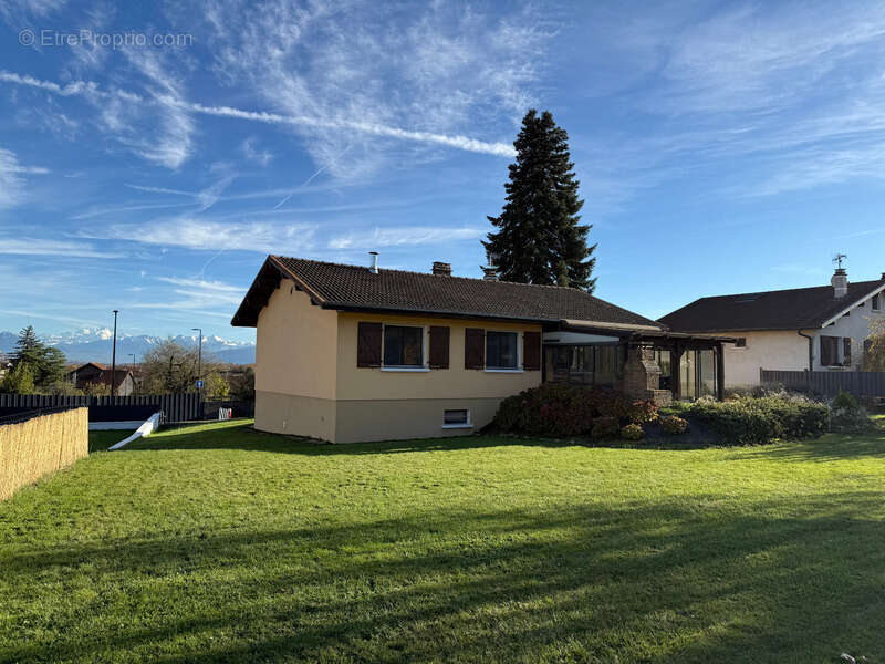 Maison à PREVESSIN-MOENS