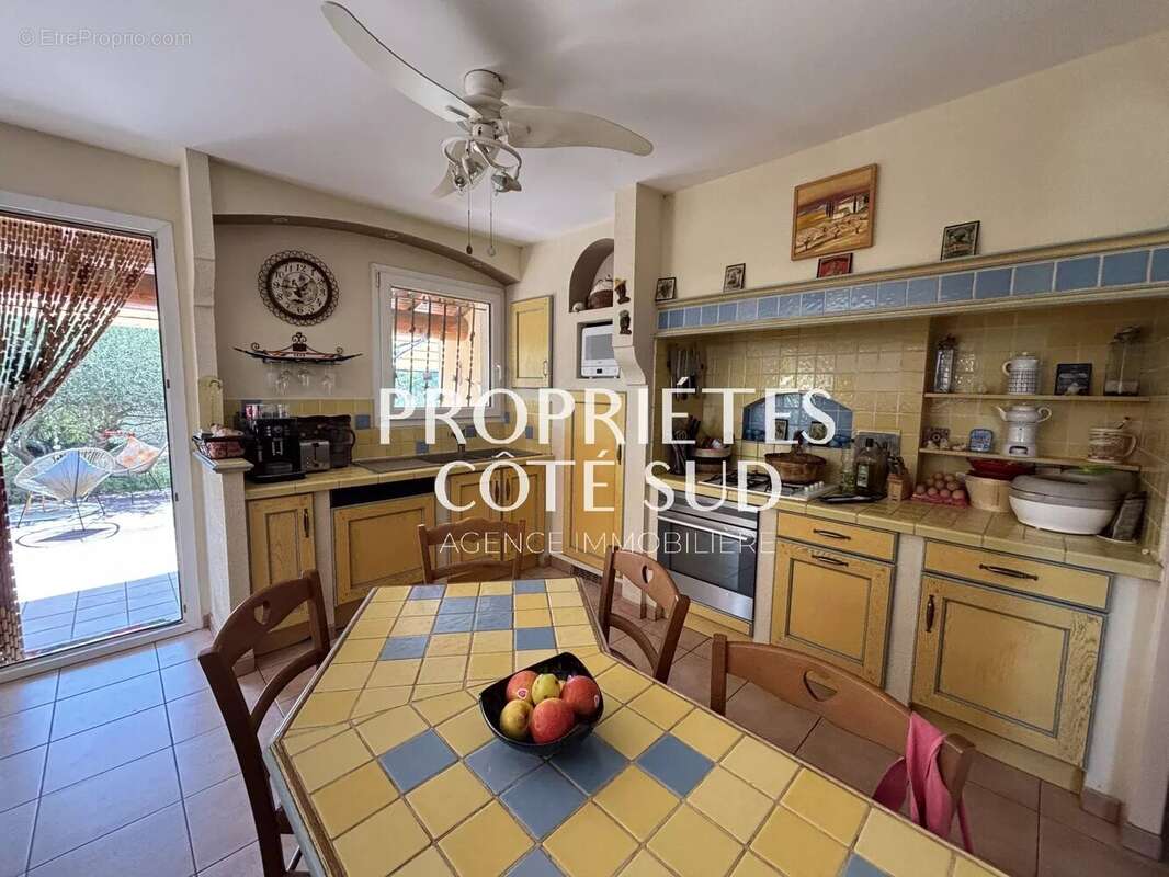 Maison à ROCHEFORT-DU-GARD