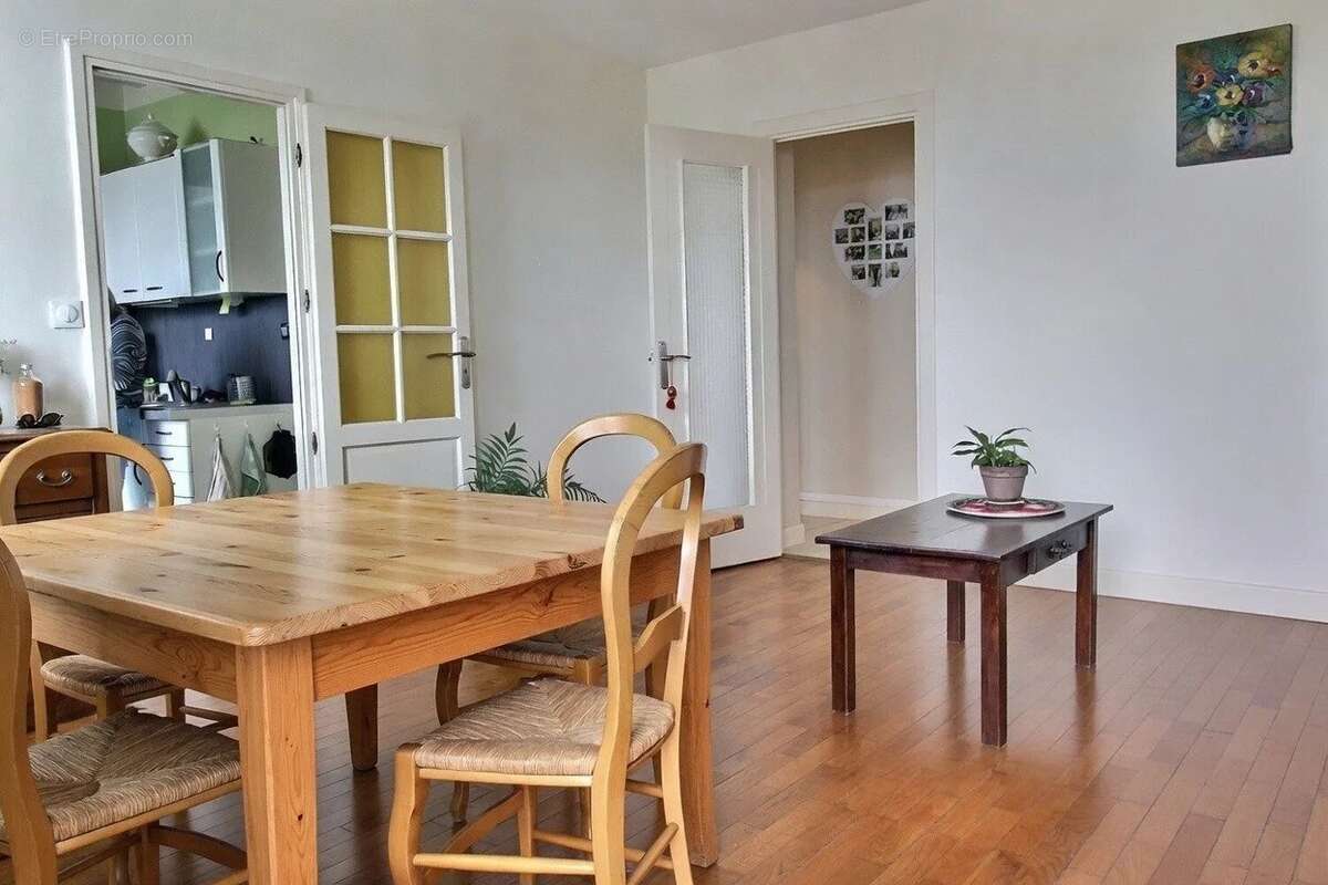 Appartement à LYON-8E