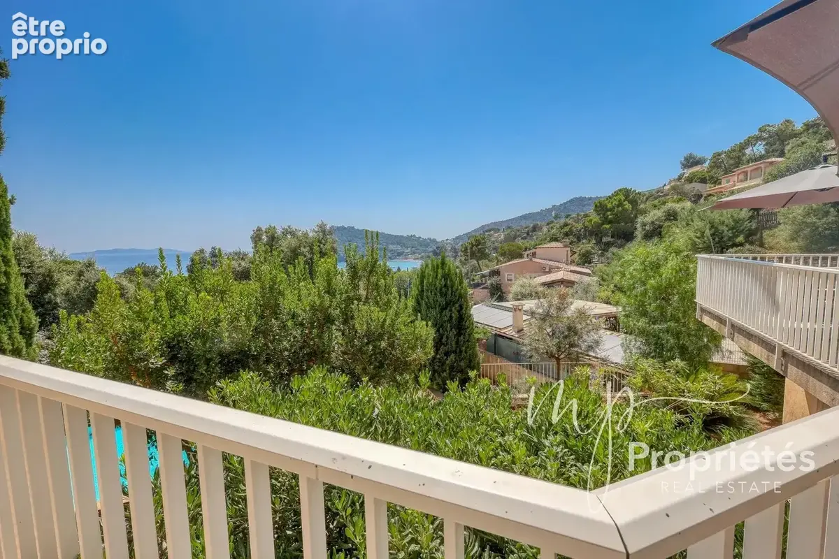 A VENDRE Maison  Rayol Canadel sur Mer. Propriété 300m² vue mer piscine proche plage - photo 31