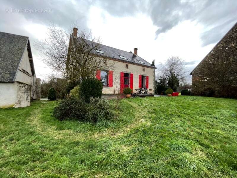 Maison à BETETE
