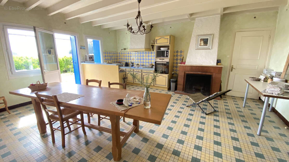 Maison à SAINT-FORT-SUR-GIRONDE