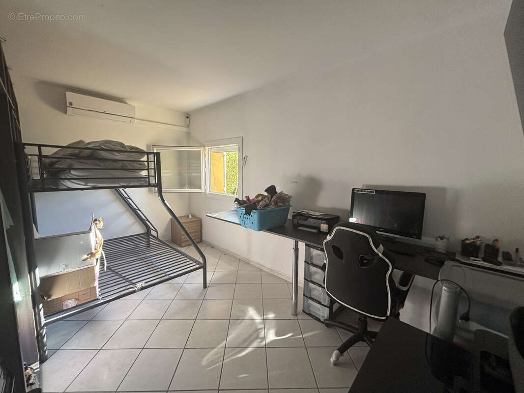 Maison à GALLARGUES-LE-MONTUEUX