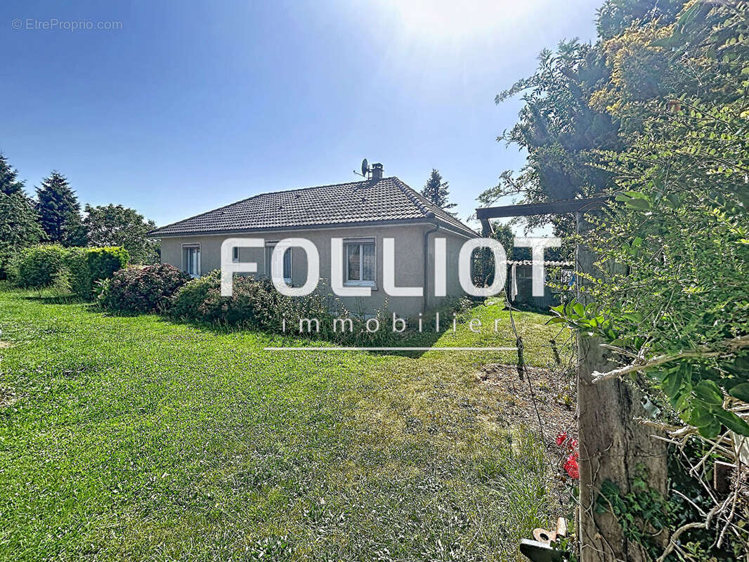 A VENDRE Campagne VER Pavillon 9500m² de terrain - photo 11