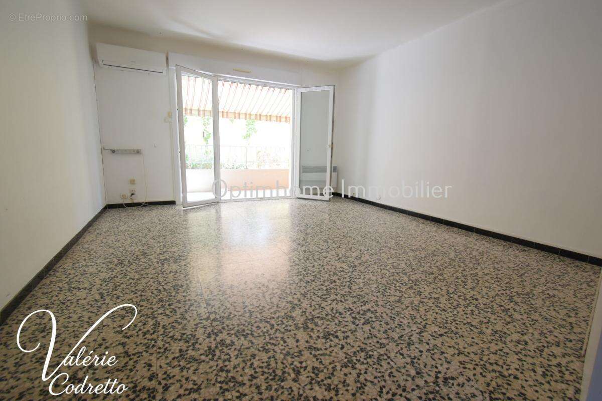 Appartement T3 de 64 m² avec terrasse et loggia – Résidence Le Cap d'Or – Six-Fours-les-Plages – À deux pas de la plage 83140 - photo 6
