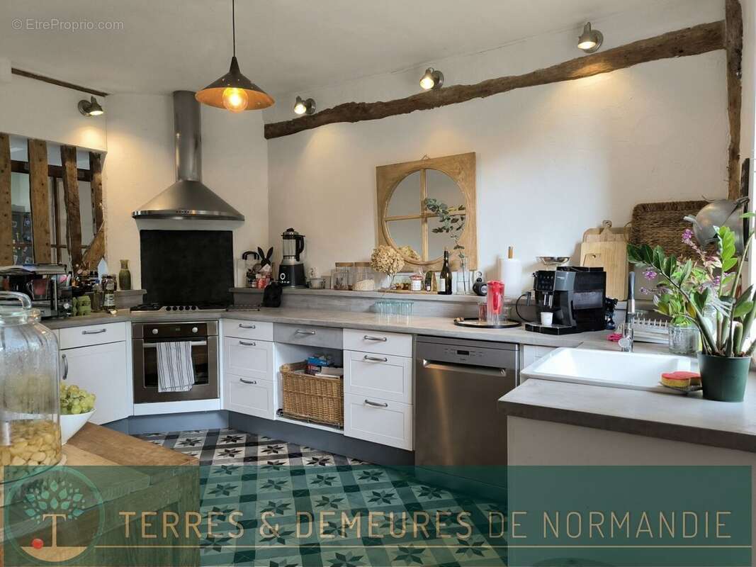 Maison à BOURG-ACHARD