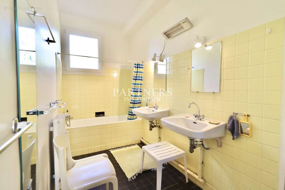 Maison 365 m² à Aix-En-Provence  - photo 9