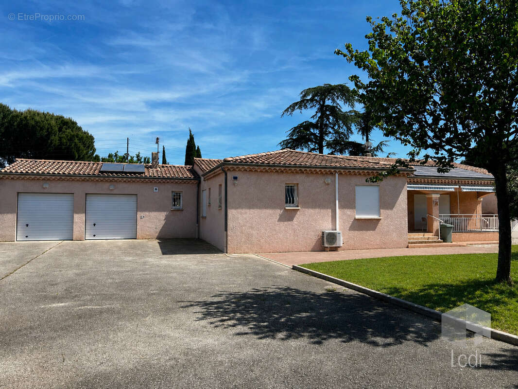 Maison à MONTELIMAR