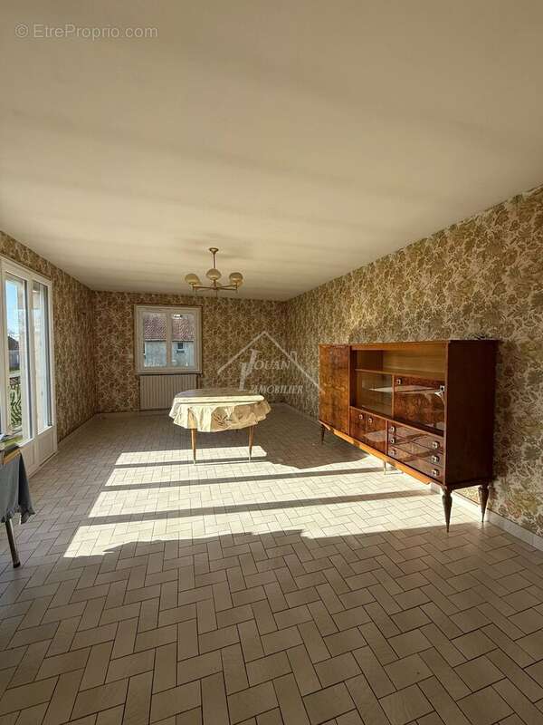 Maison à LAPEYROUSE