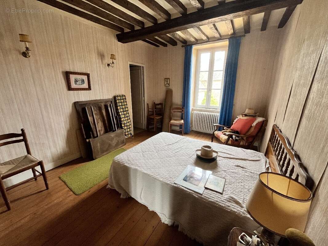 Maison à LONGUES-SUR-MER