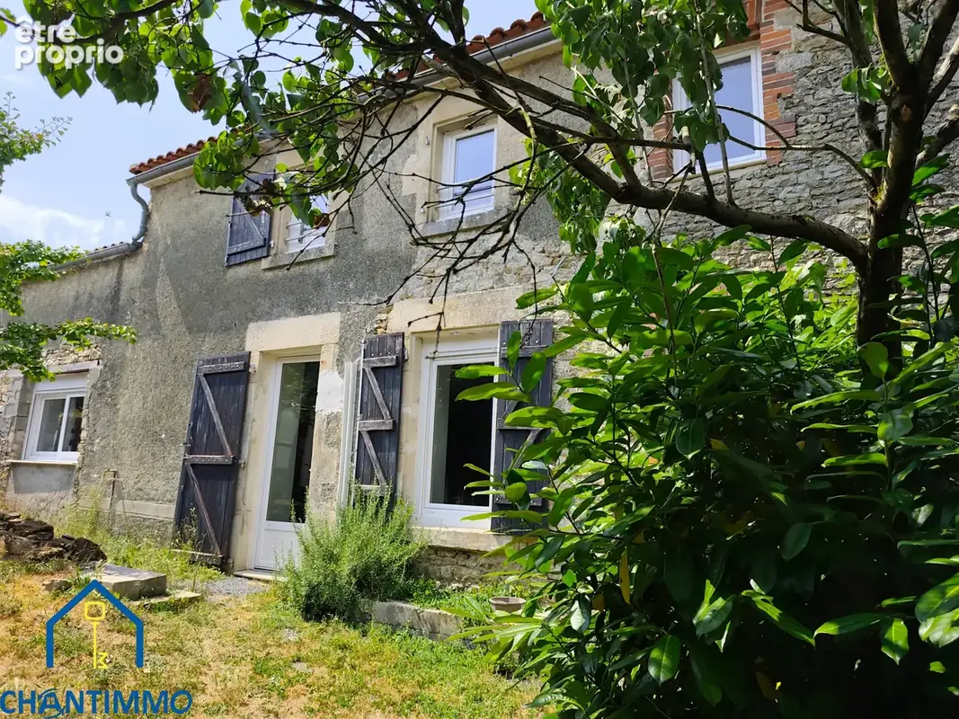 Maison en pierre rénovée avec dépendances - photo 14
