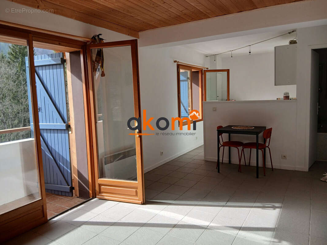 Appartement à SERRAVAL