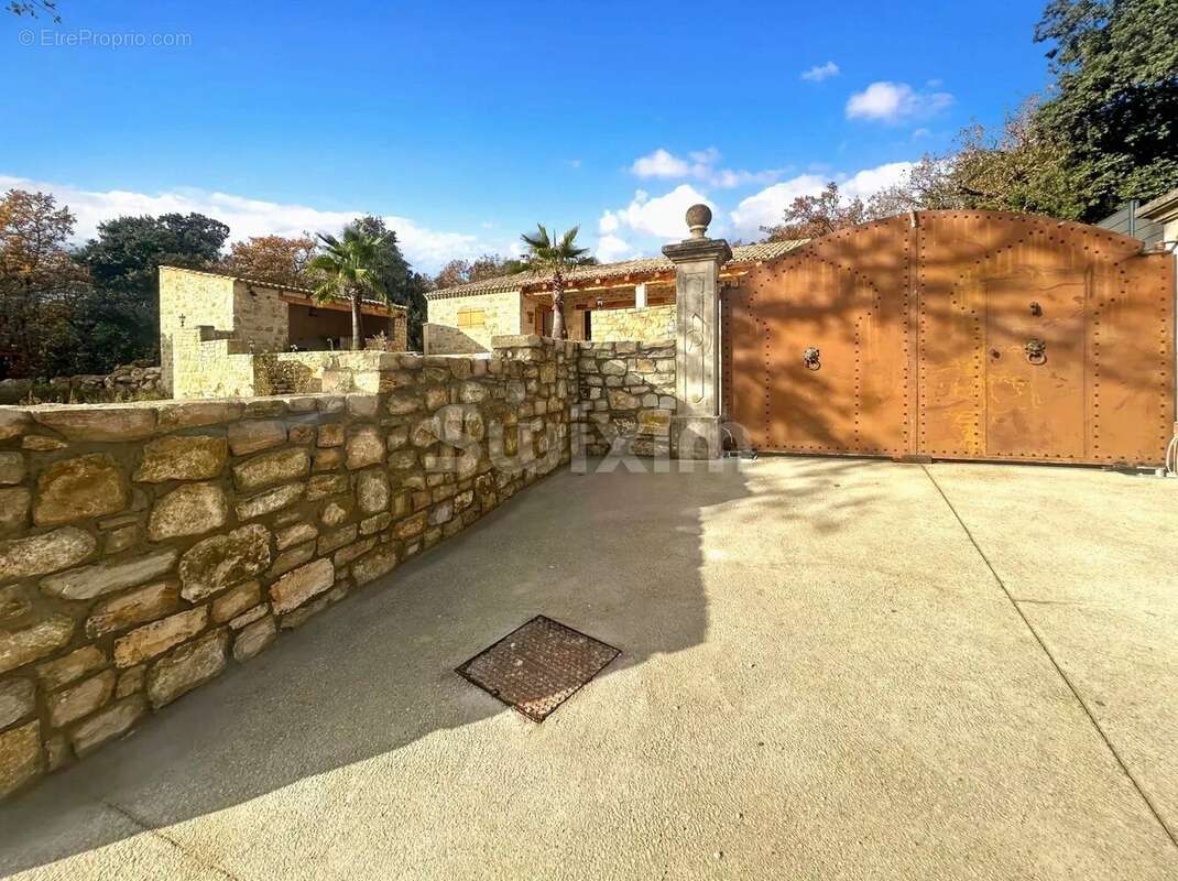 Maison à GOUDARGUES