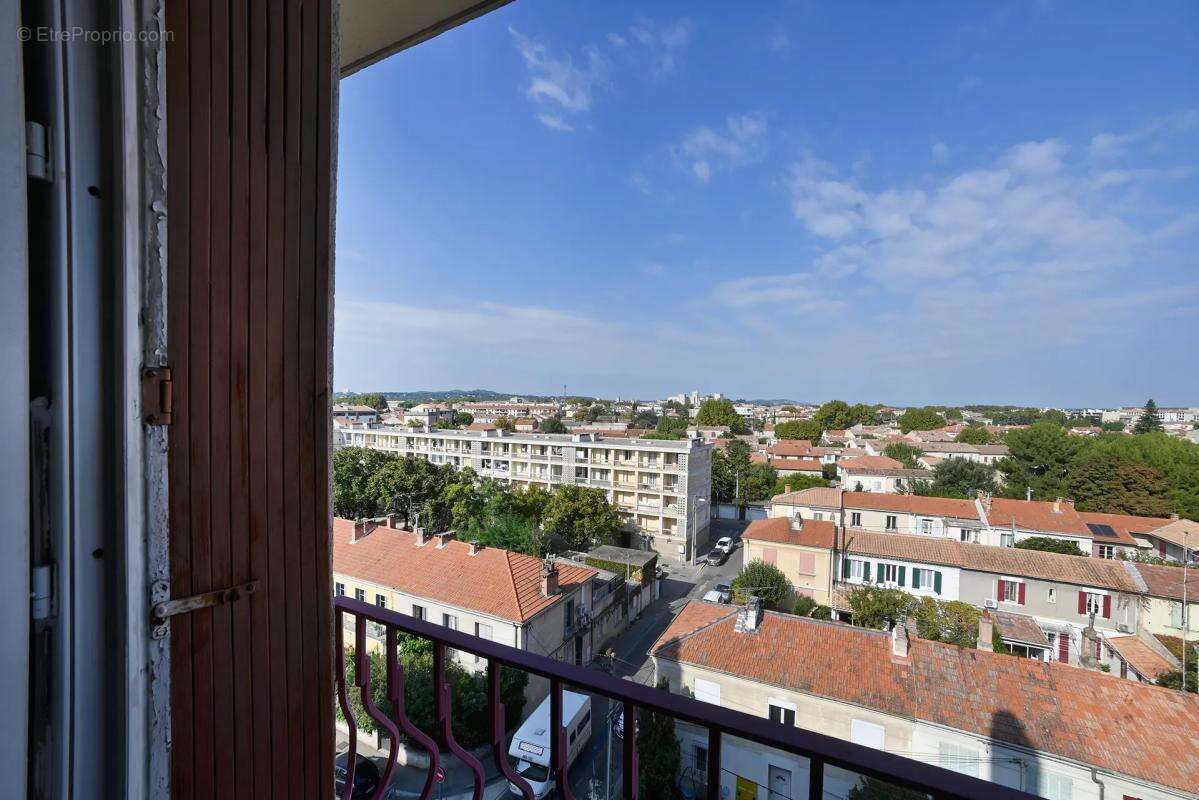 Charmant 3 pièces avec balcon au dernier étage à Avignon - photo 3