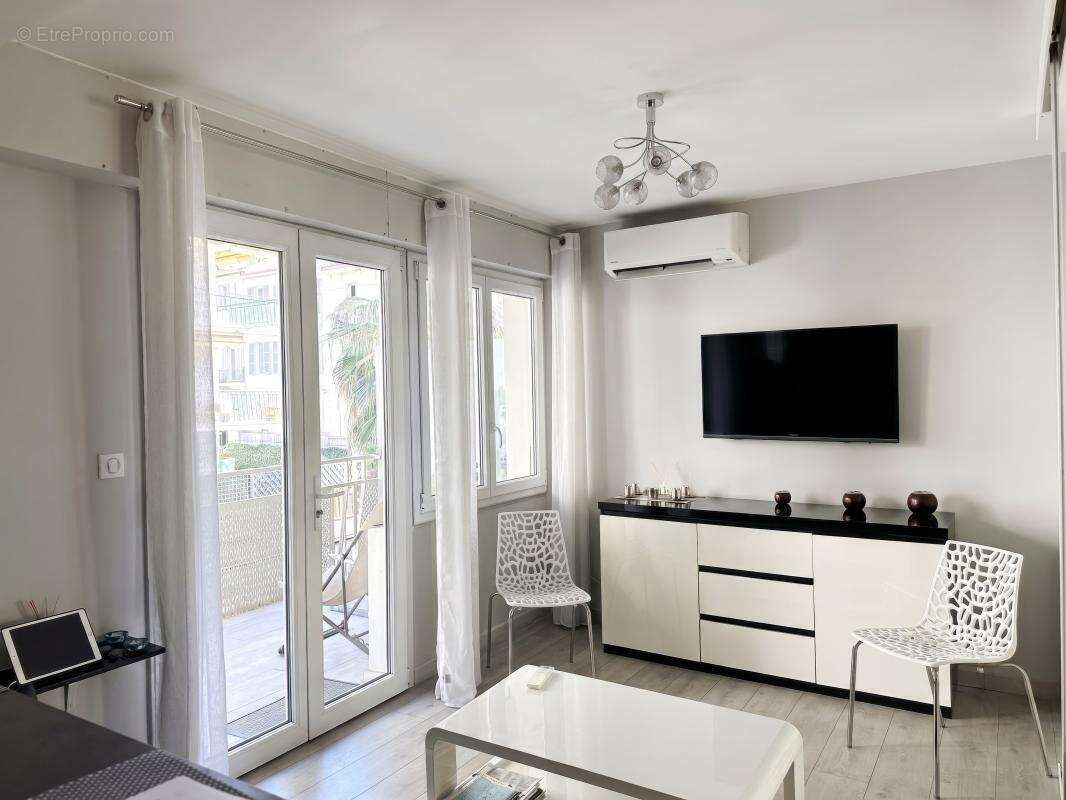  Cannes Banane — 2 pièces 35 m², terrasse, climatisé - photo 2