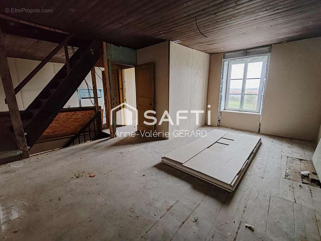 Photo 5 - Maison à FOUGEROLLES-DU-PLESSIS