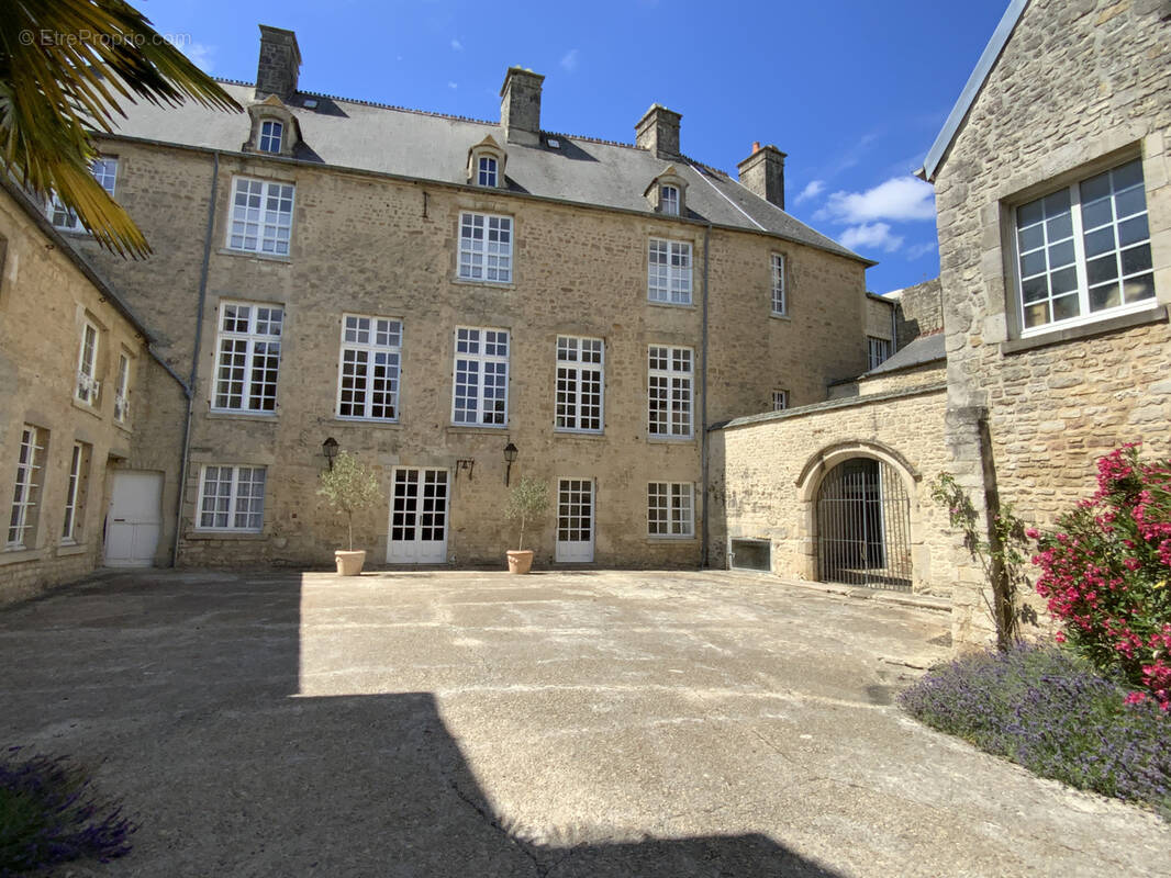 Maison à VALOGNES