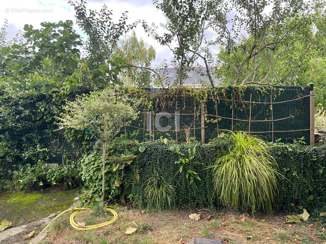 Appartement à AVRILLE