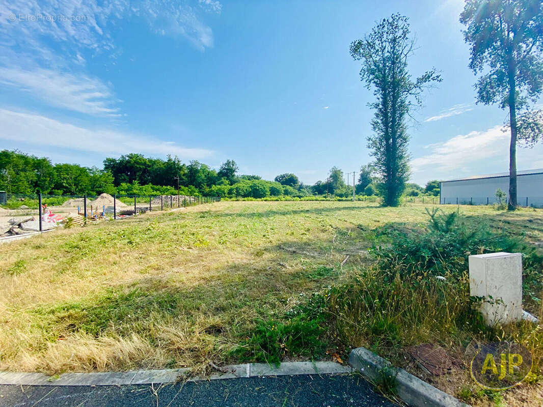 Terrain à LESPARRE-MEDOC