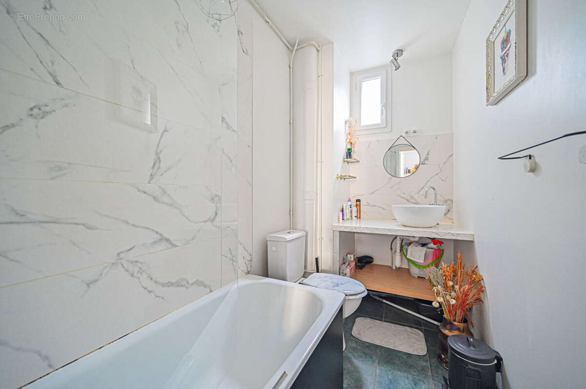 Appartement à PARIS-18E