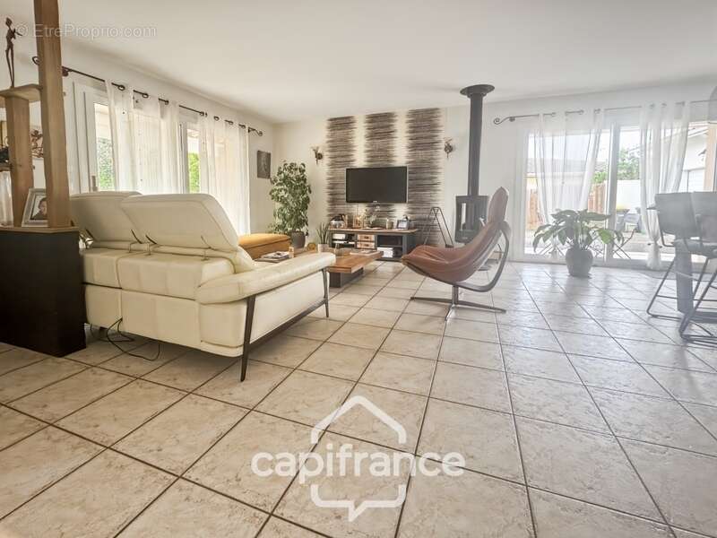 Maison à CASTELCULIER